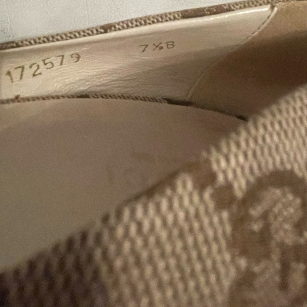 Gucci Monogram Beige GG Canvas Peep-Toe Pumps with Bow - Picture 11 of 14